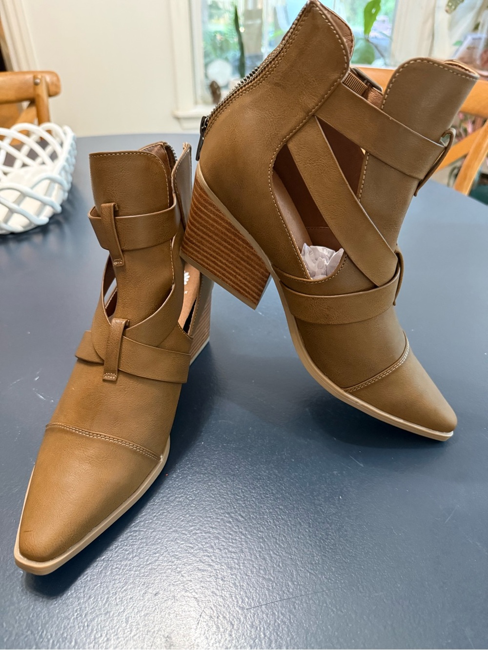 NWOB Yellow Box Canoly Cognac Strappy Pointed Toe Block Heel Booties